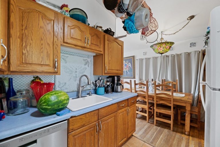NetPro Agency llc Kitchen interior real estate photo by NetPro Agency